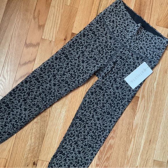 New - Athleta Aurora Tight Legging Athletic Activewear Yoga Athleisure - Picture 1 of 16